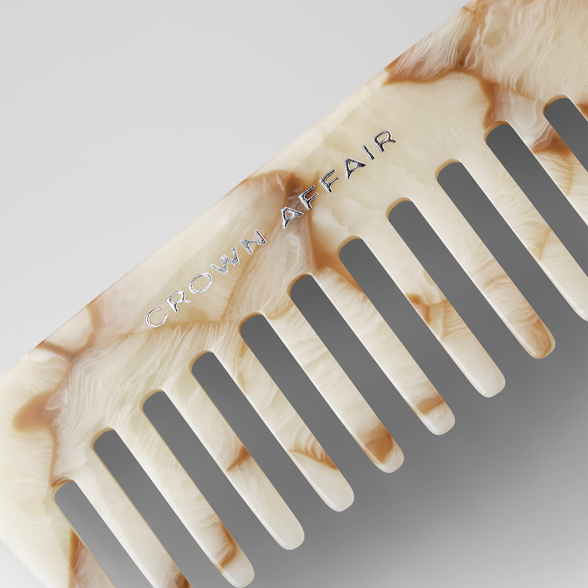 The Comb No. 002